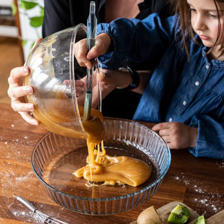 pyrex cake mould 26cm